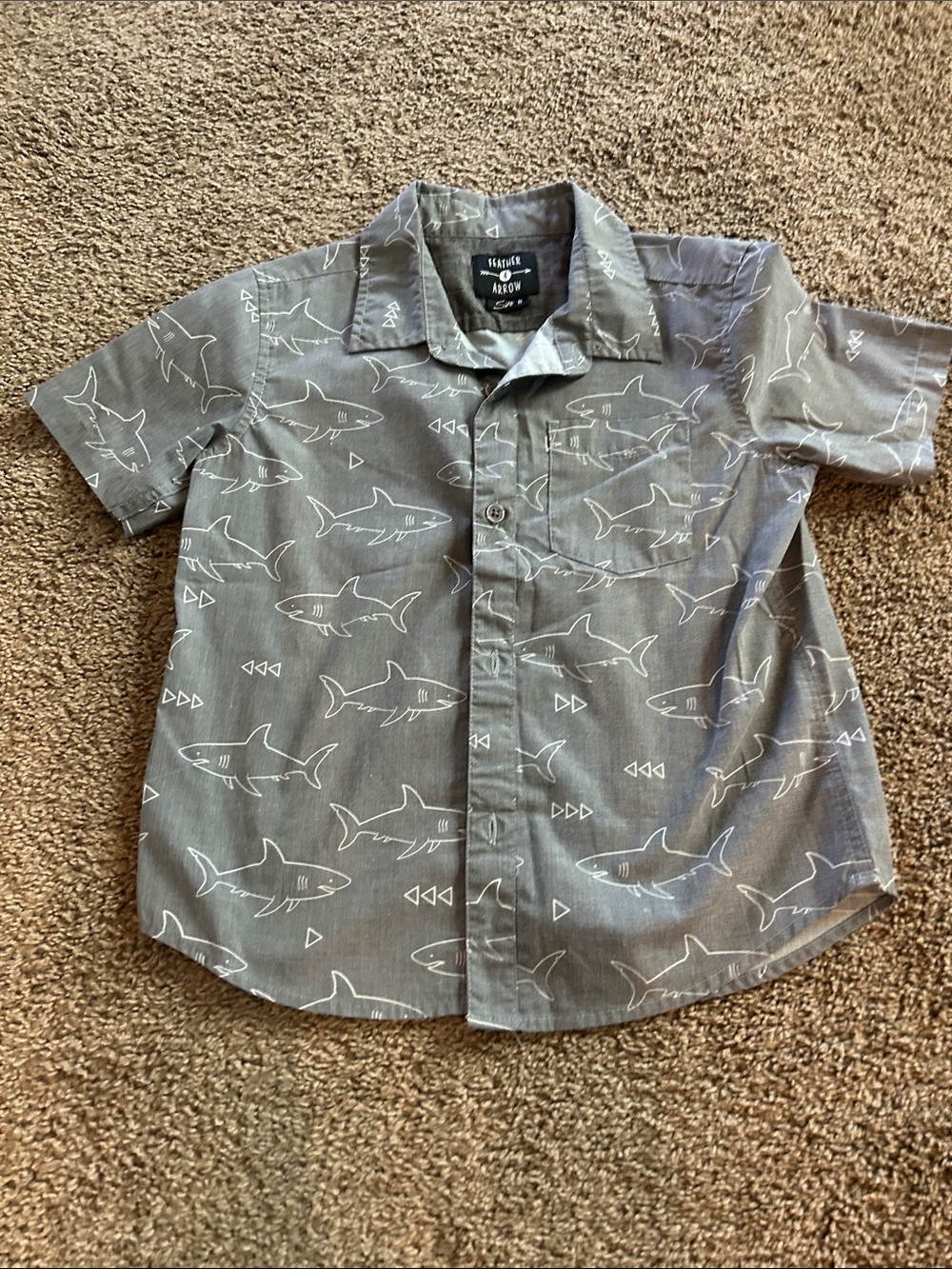 feathers Gray Short-Sleeve Shark Print Button-Down Shirt